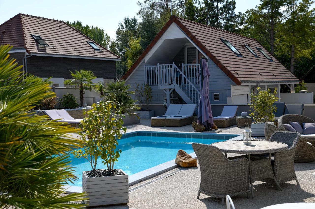 Gite De La Villa De La Croix Avec Piscine Et Parking A 4 Minutes De L'A26 Villechétif Exterior photo